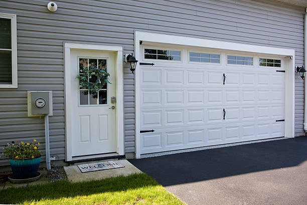 24/7 Emergency Garage Door Panel Replacement experts in Joshua, TX